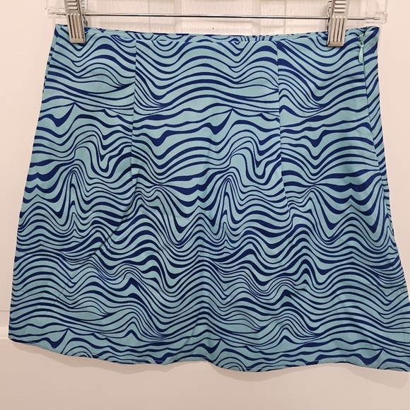 SHEIN Yin & Yang Embroidery Crop Tank & Wave Print Notched Hem Skirt Set Size S - Picture 13 of 13